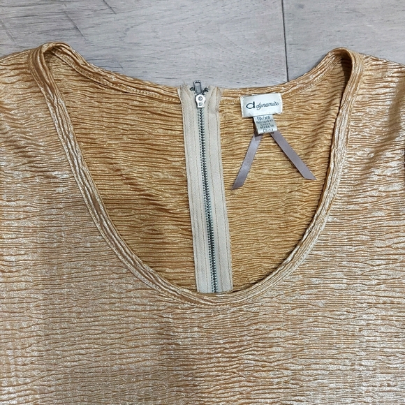 Dynamite Gold Shimmery Tunic Top size XS - Picture 3 of 8